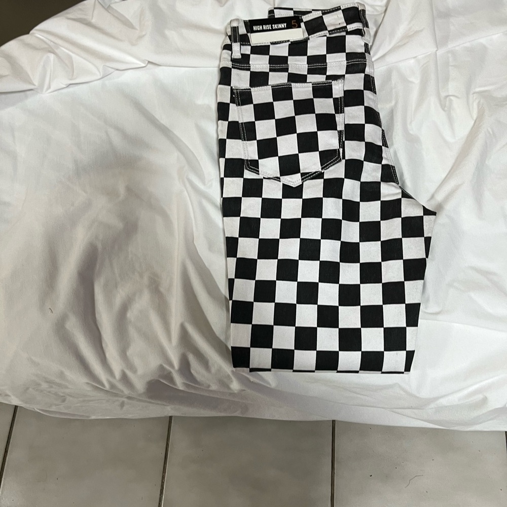 Checkered Black and White top - Picture 3 of 6